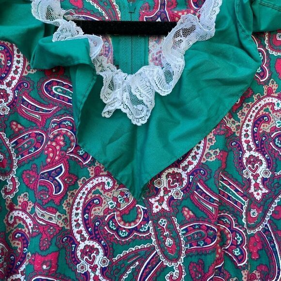 Vintage 80’s Square Dancing Paisley Print Dress Green and Dark Pink With Lace - Picture 5 of 16
